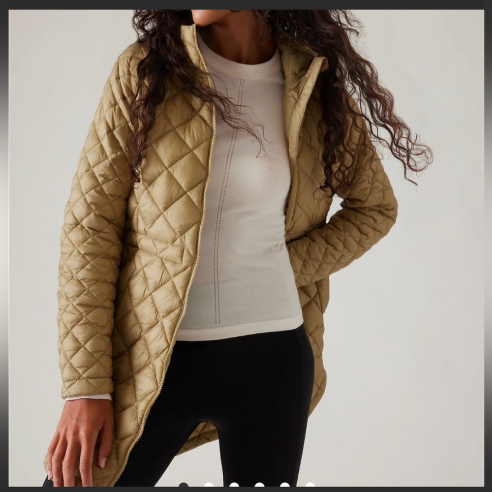 Athleta Whisper Featherless Parka. New with Tags. XS